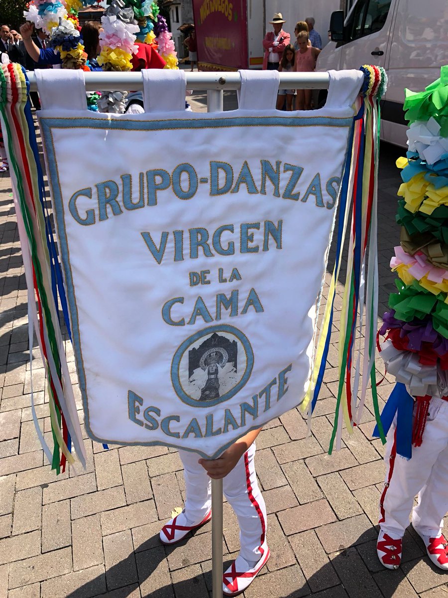 Grupo de danzas Virgen de la Cama